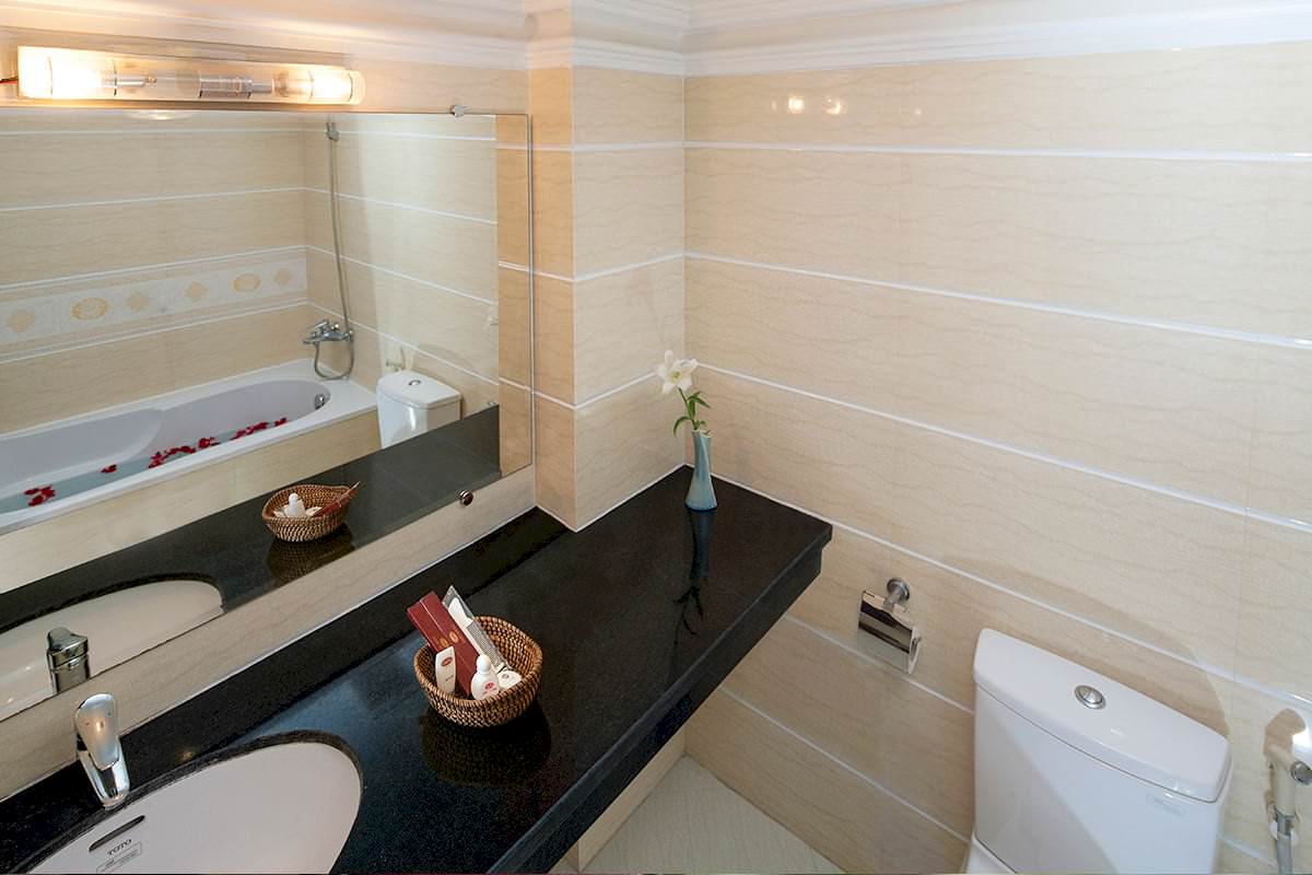 Junior Ban Công 2 Giường Đơn - 