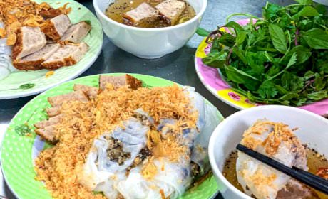 Top 10 quán bánh cuốn ngon nhất Hà Nội